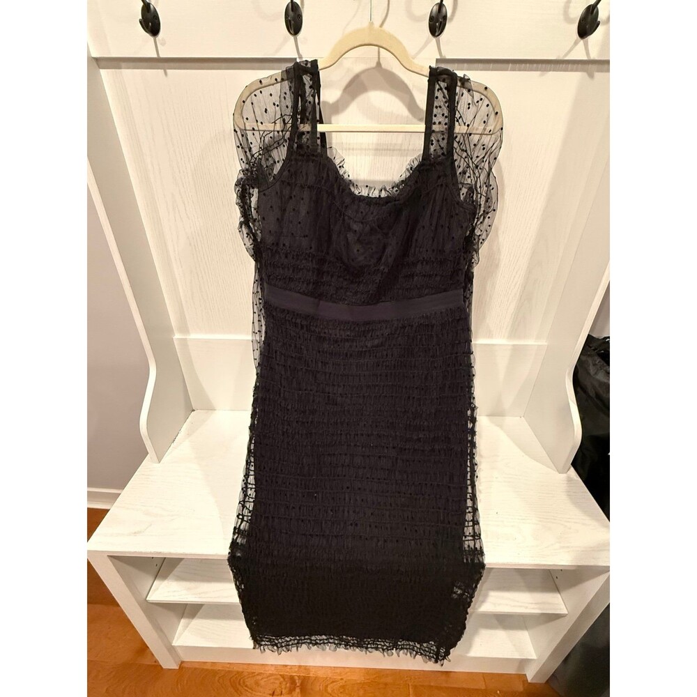 Venus black lace dress size large NWOT